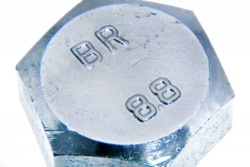 Что означают цифры и буквы на шляпках болтов, по какому принципу ...