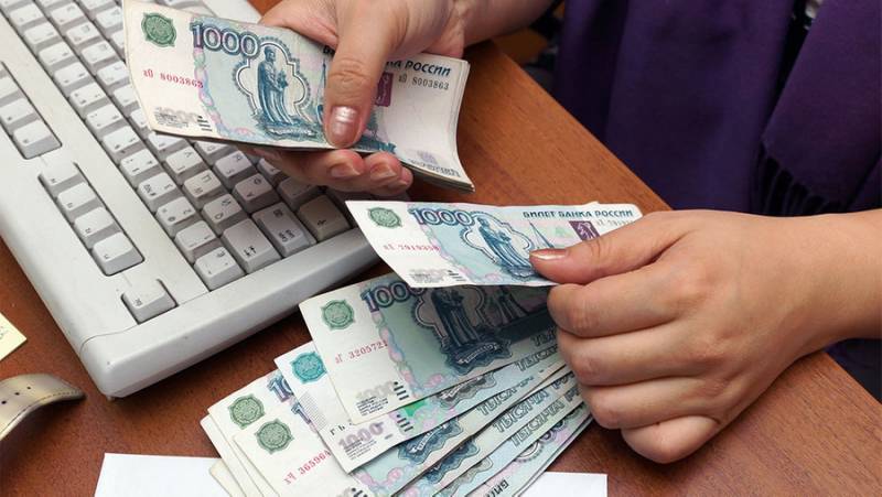 Повышение МРОТ до 30 тысяч рублей: новый виток борьбы с серой занятостью