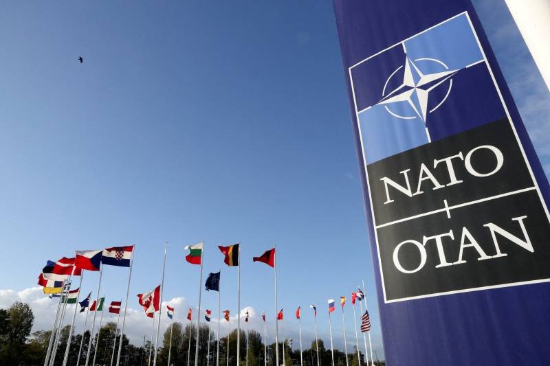 НАТО на перепутье: обманы, обещания и конфликт на Украине