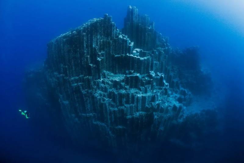 В Тихом океане начала разрушаться тектоническая плита Эксплорер: учёные предупреждают о редком геологическом процессе