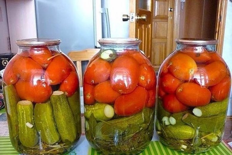 
Когда консервировать огурцы и помидоры: благоприятные даты и проверенные рецепты                0