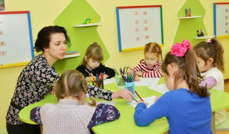 В России учить создавать семьи начнут с детского сада
