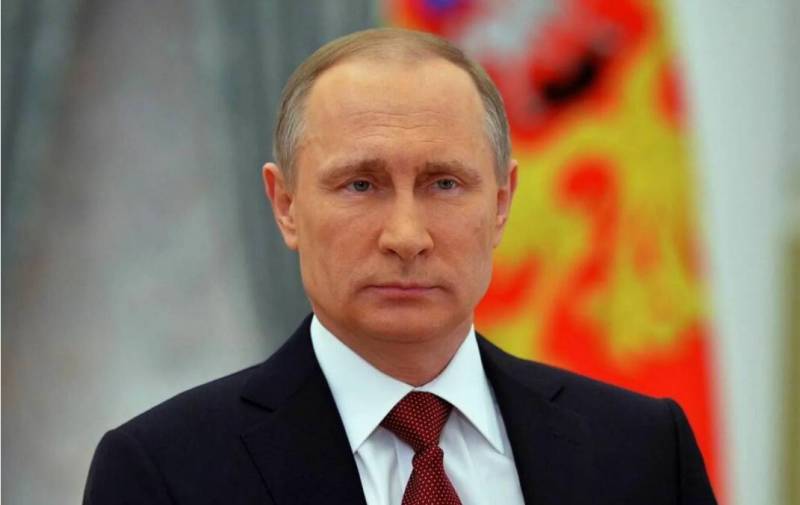 Владимир Путин приказал увеличить минимальный размер оплаты труда