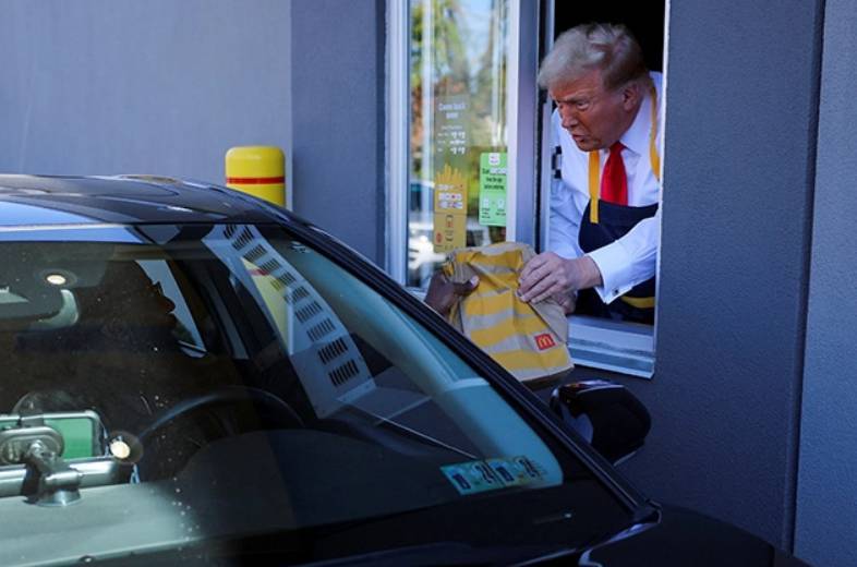 Дональд Трамп в McDonald's